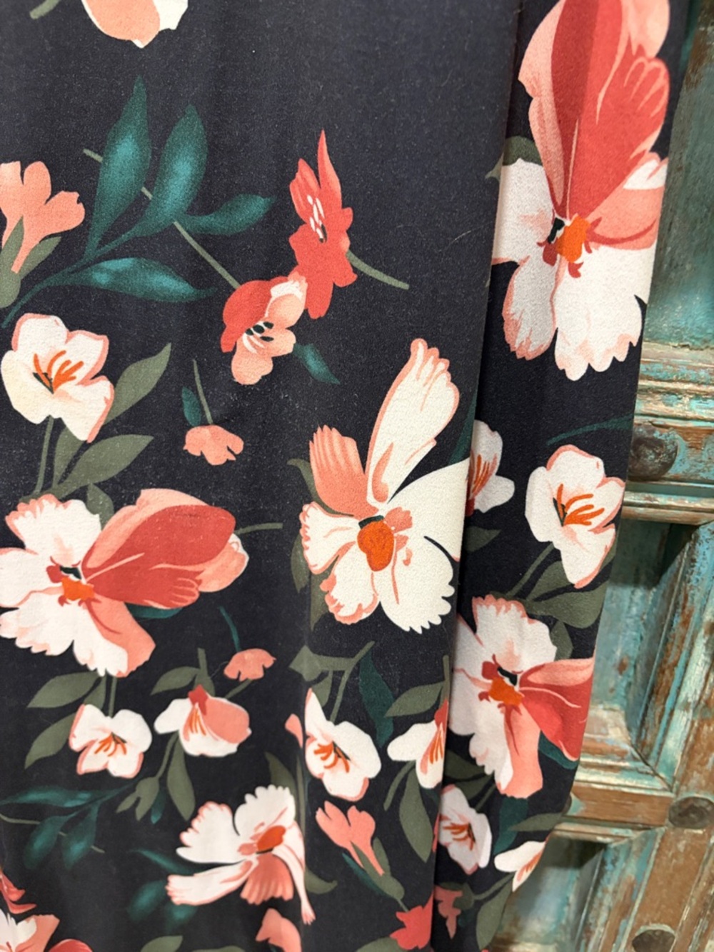 Set of 2 Maxi length Short Sleeve dresses with pockets and side slit - Picture 3 of 5